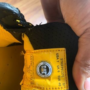 Women caterpillar Size 7